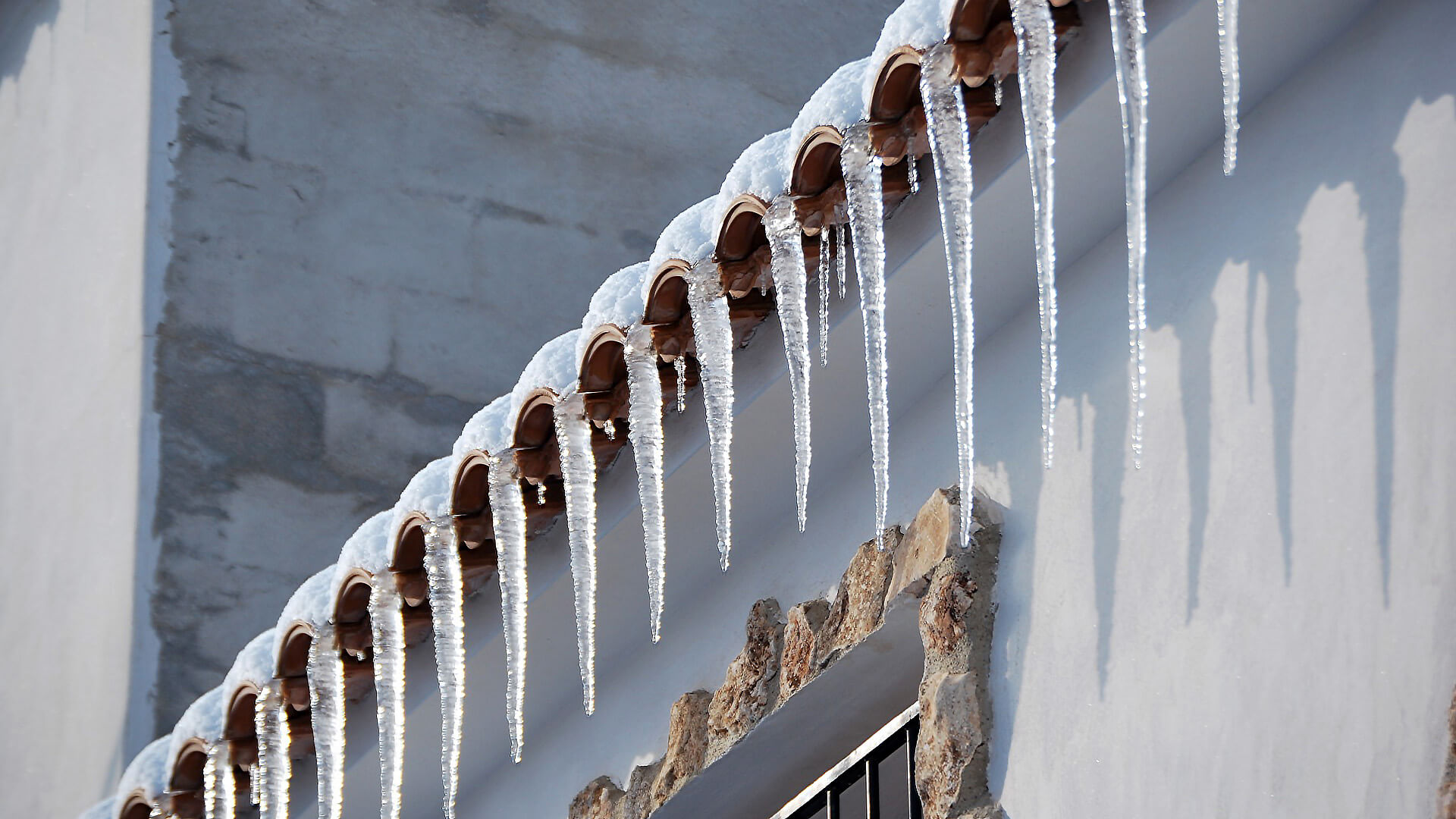 roof-drains-ice-protection