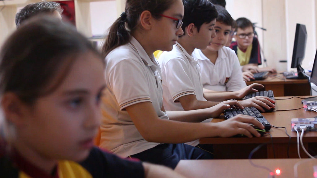 Yeni Nesil Teknoloji Eğitimi - Türkiye'nin İlk Raspberry Pi Sınıfı Açıldı 2